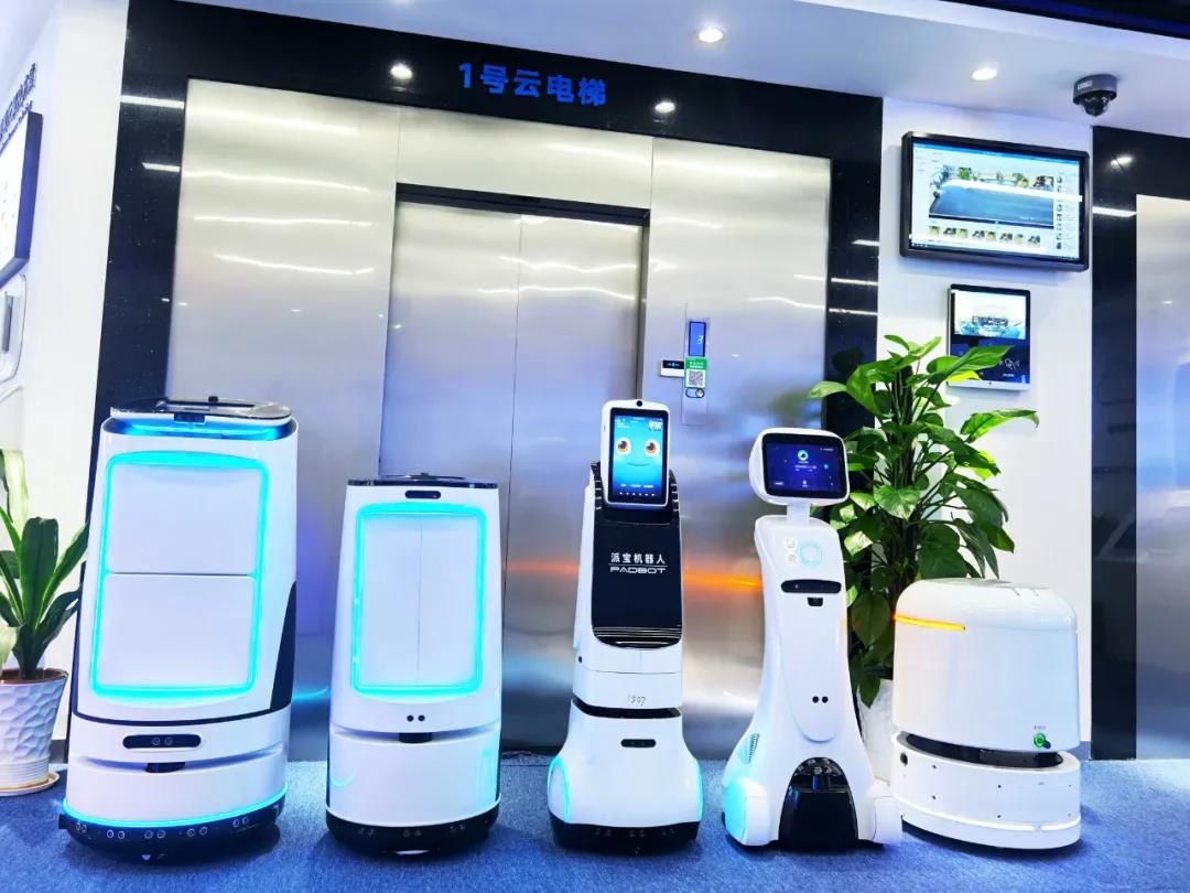 旺龍機(jī)器人乘梯智能控制系統(tǒng)通過(guò)廣東省特種設(shè)備檢測(cè)認(rèn)證